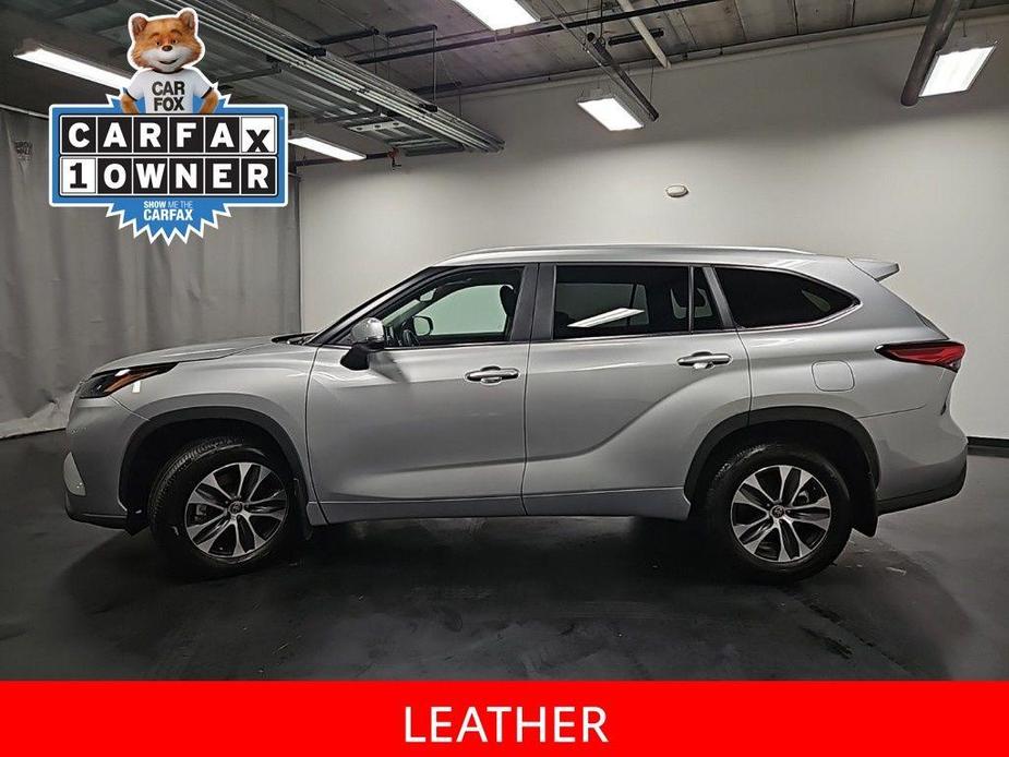 used 2023 Toyota Highlander car, priced at $38,995