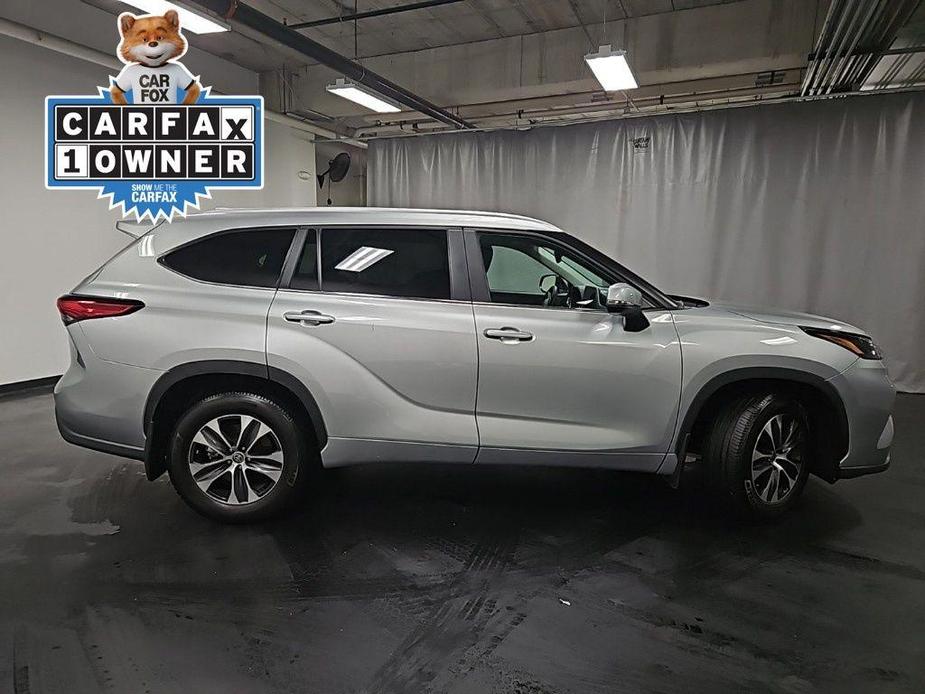 used 2023 Toyota Highlander car, priced at $38,995