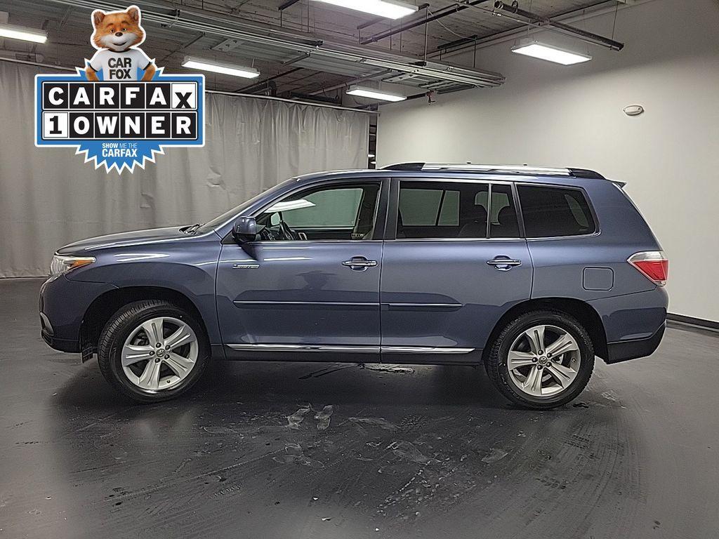 used 2013 Toyota Highlander car, priced at $16,995