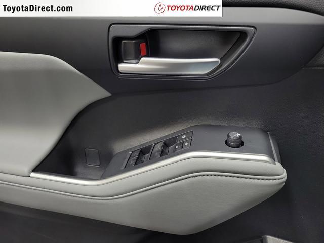 new 2024 Toyota Highlander car, priced at $45,563