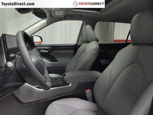 new 2024 Toyota Highlander car, priced at $45,563