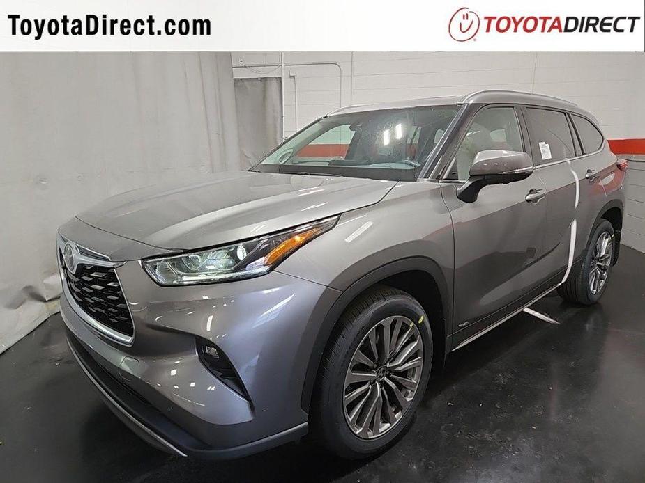 new 2025 Toyota Highlander Hybrid car, priced at $54,130