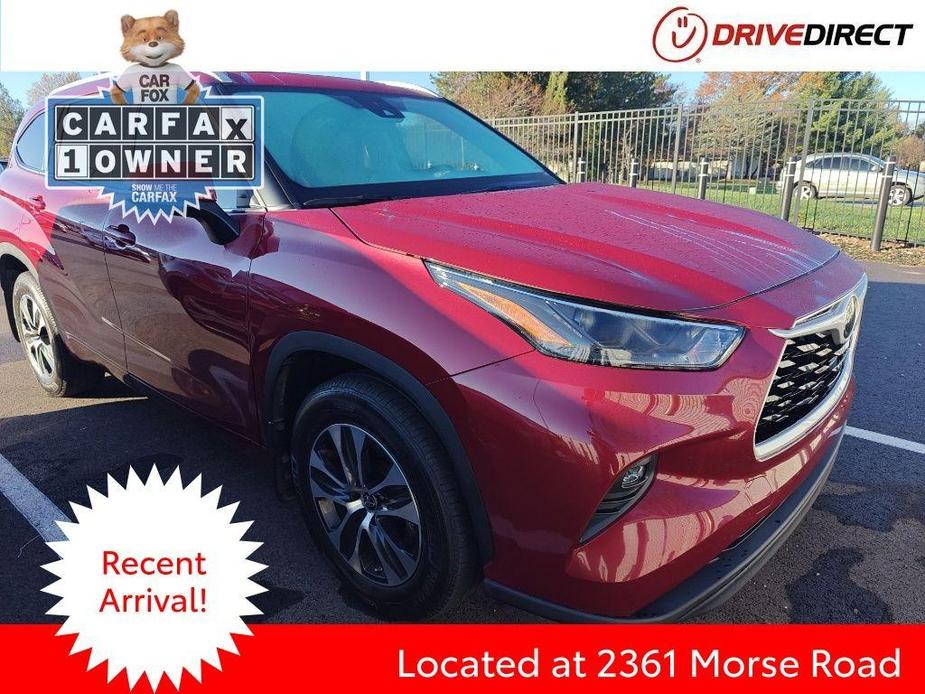 used 2022 Toyota Highlander car, priced at $34,995