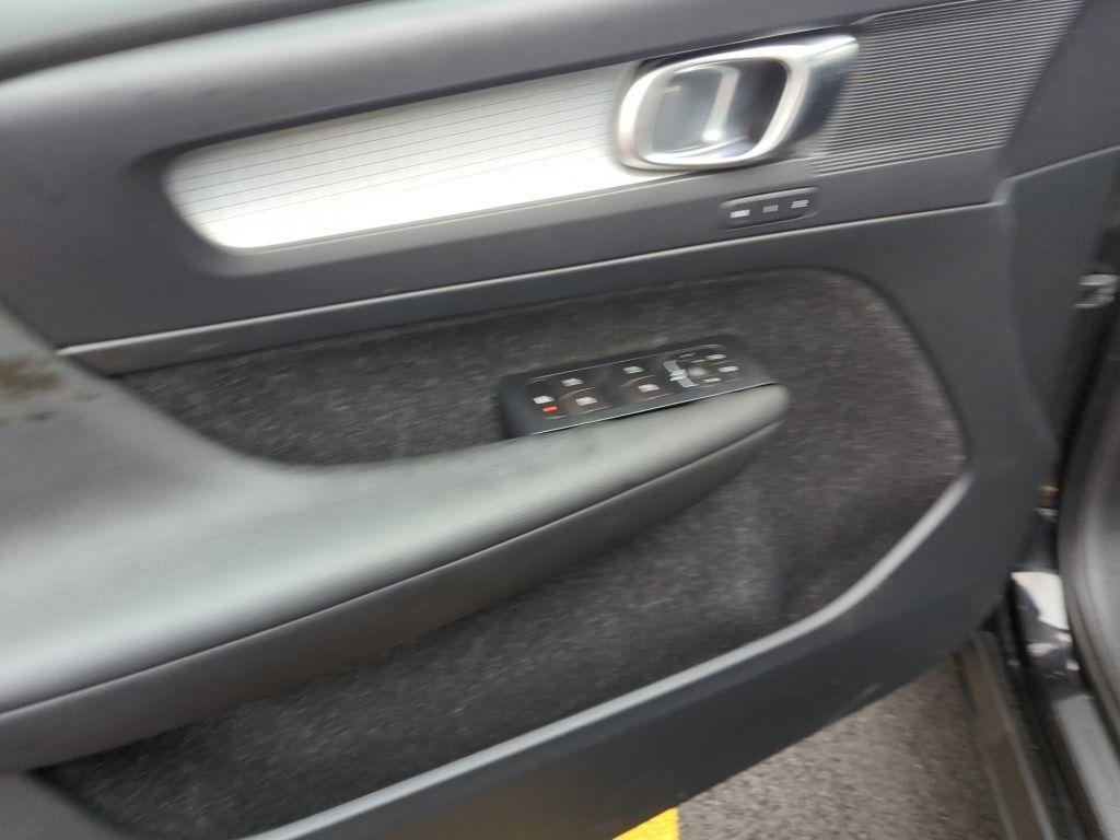 used 2019 Volvo XC40 car, priced at $17,995