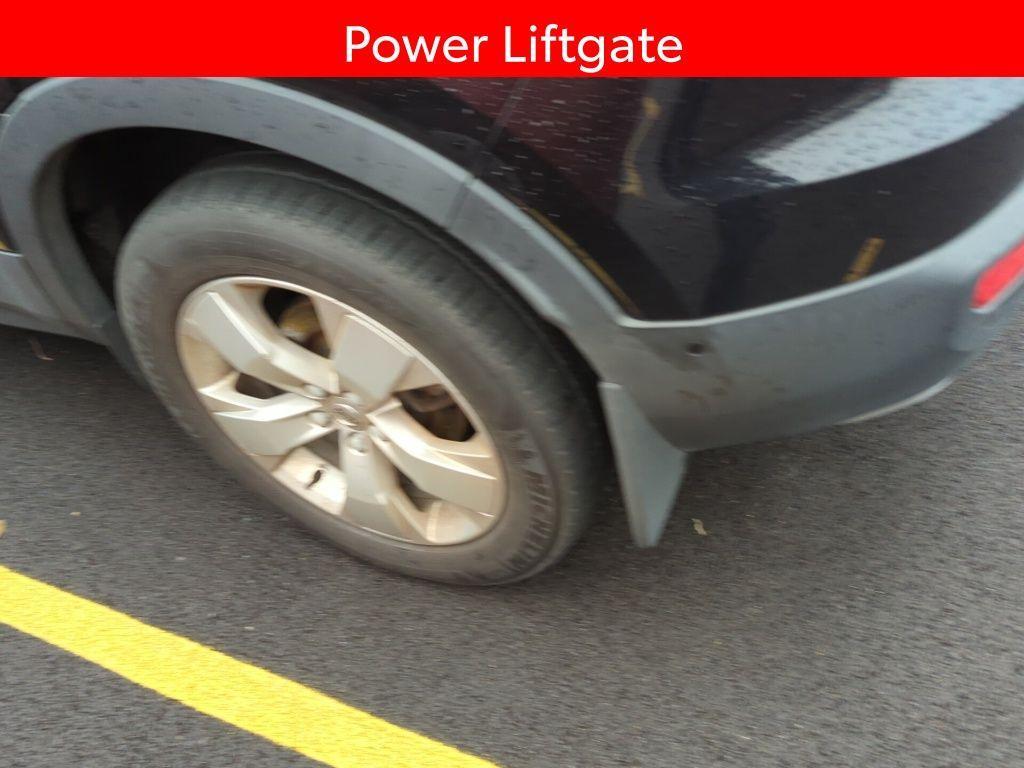 used 2019 Volvo XC40 car, priced at $17,995