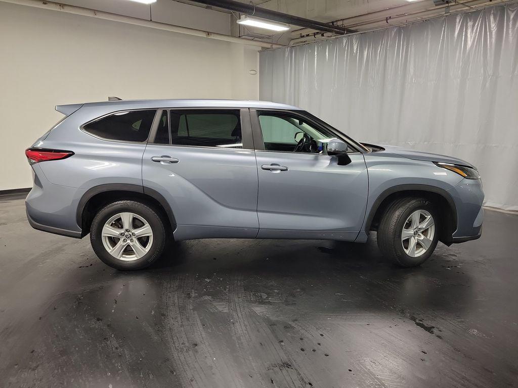 used 2023 Toyota Highlander Hybrid car, priced at $31,995