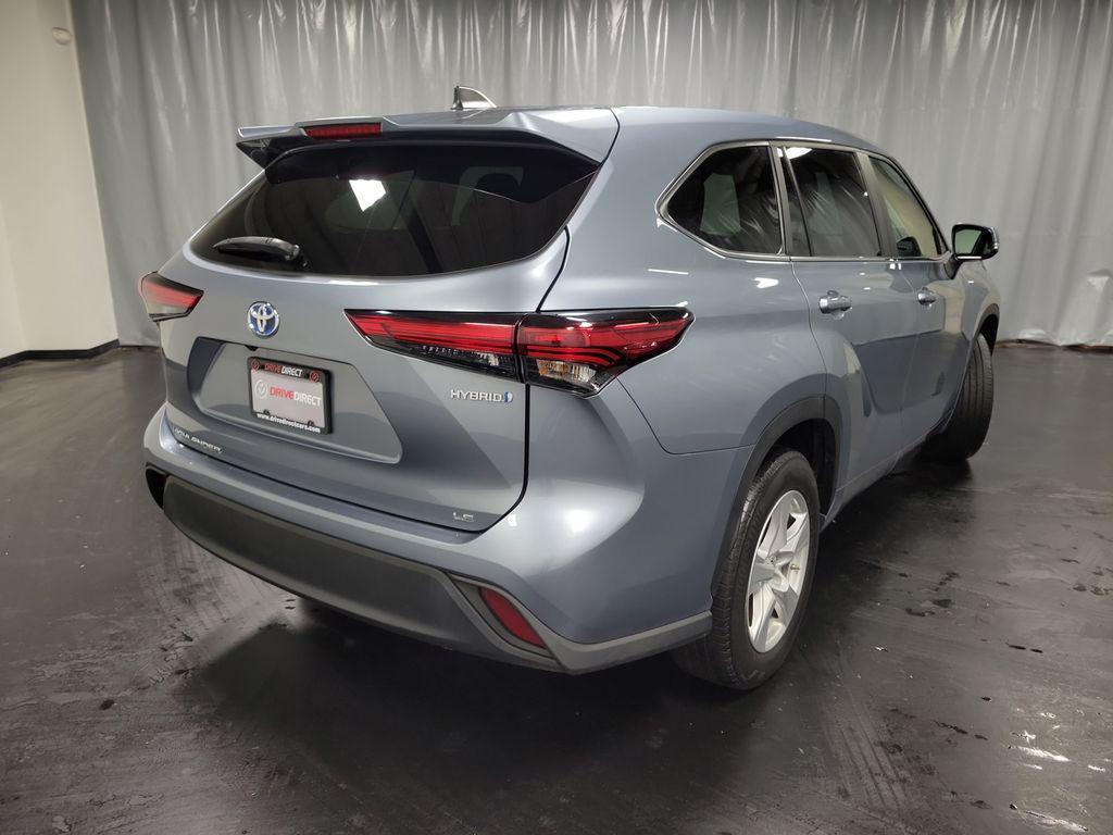 used 2023 Toyota Highlander Hybrid car, priced at $31,995