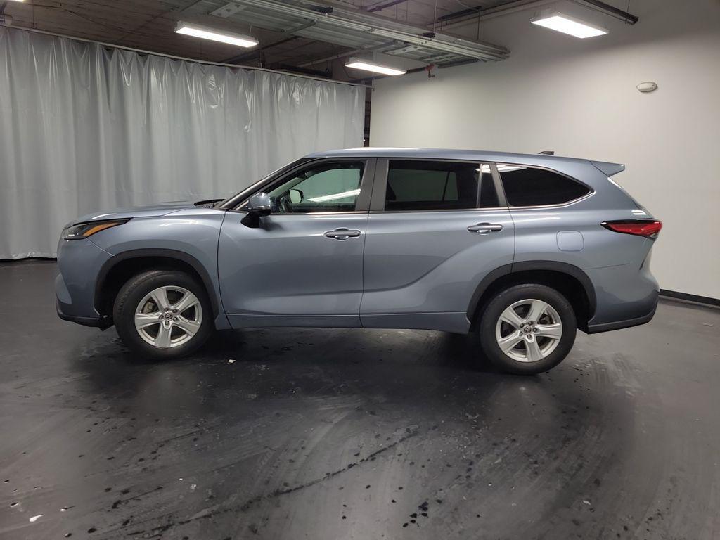 used 2023 Toyota Highlander Hybrid car, priced at $31,995