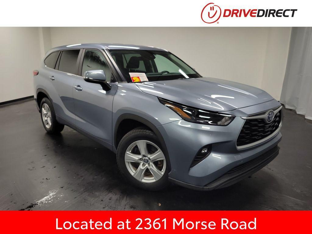 used 2023 Toyota Highlander Hybrid car, priced at $31,995