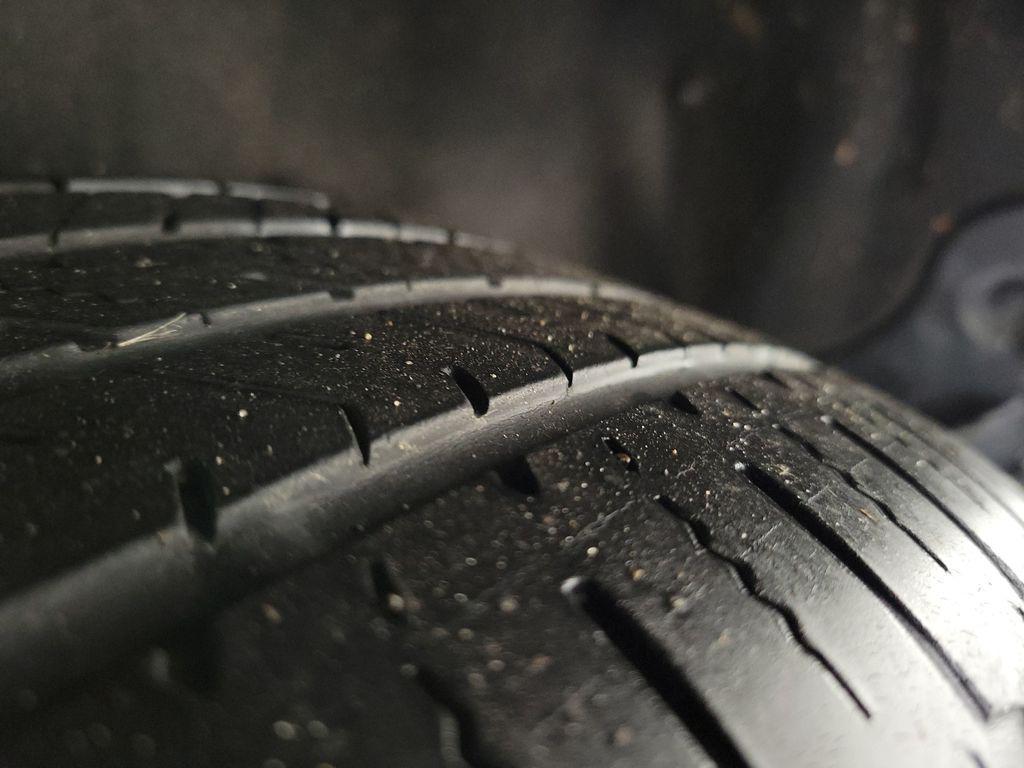 used 2023 Toyota Highlander Hybrid car, priced at $31,995