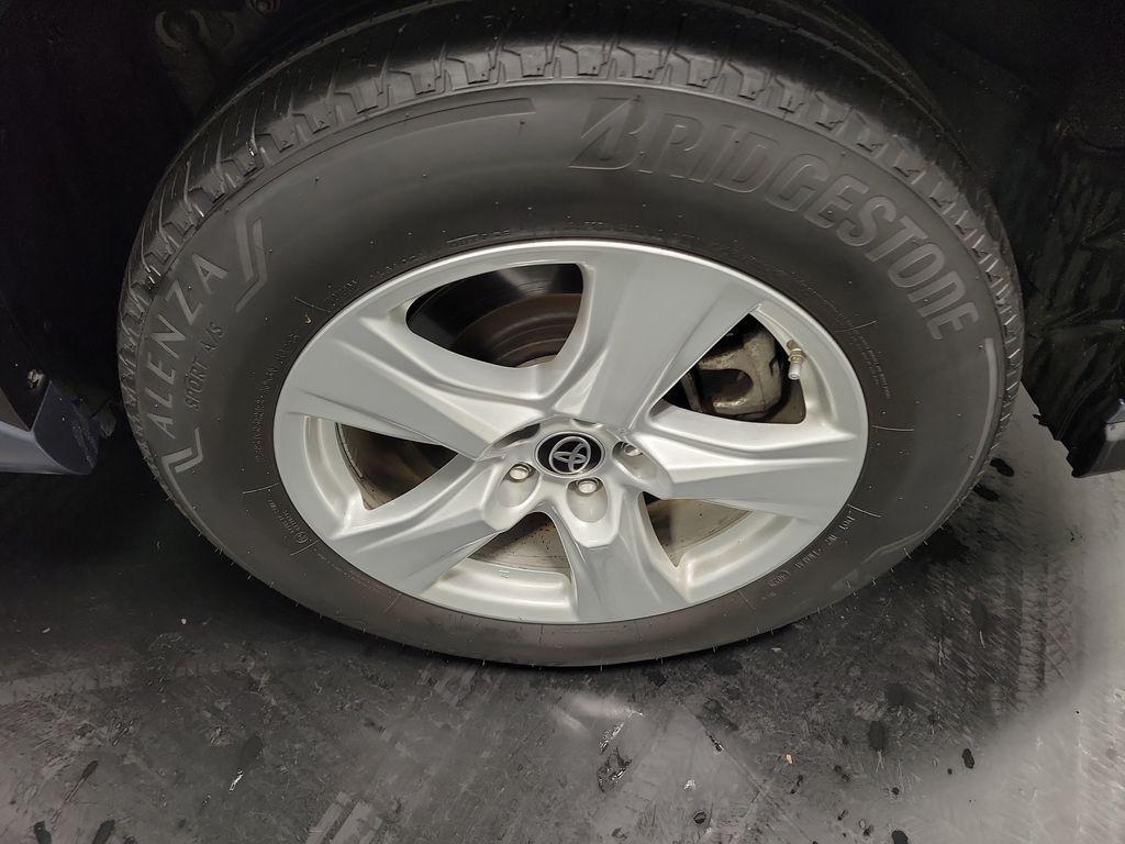 used 2023 Toyota Highlander Hybrid car, priced at $31,995