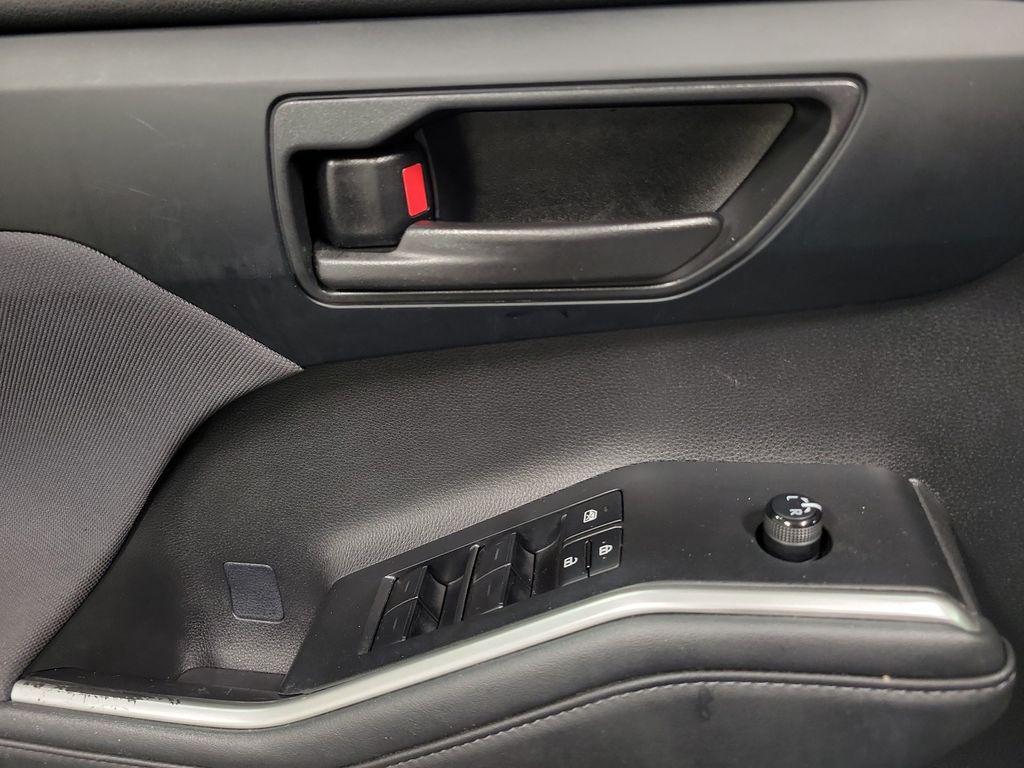 used 2023 Toyota Highlander Hybrid car, priced at $31,995