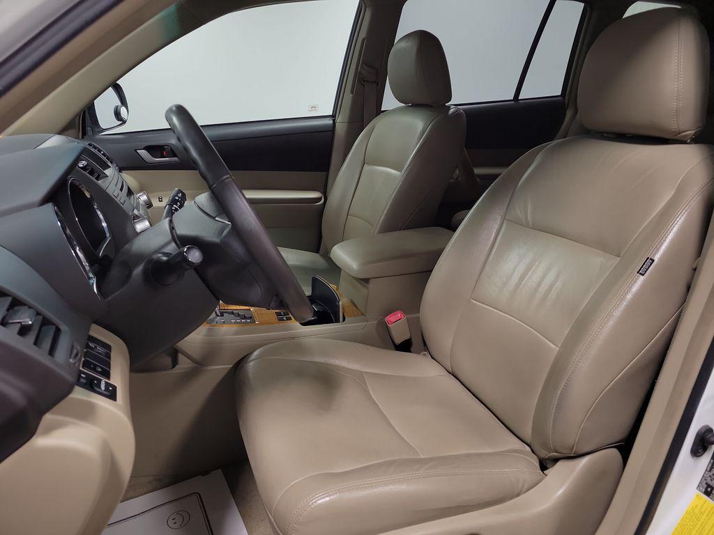 used 2009 Toyota Highlander Hybrid car, priced at $6,995