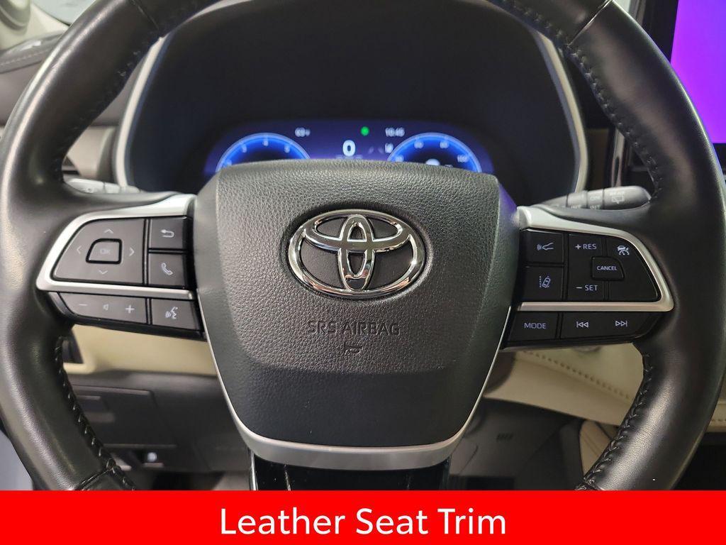 used 2023 Toyota Highlander car, priced at $32,995