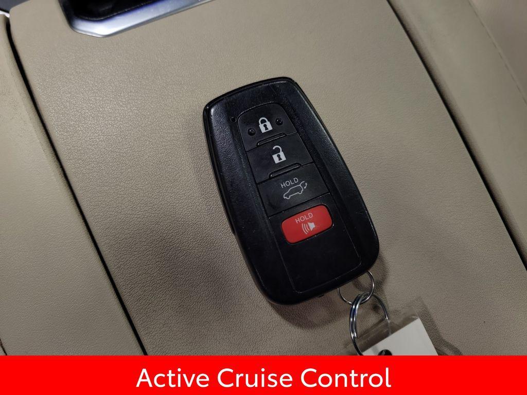 used 2023 Toyota Highlander car, priced at $32,995