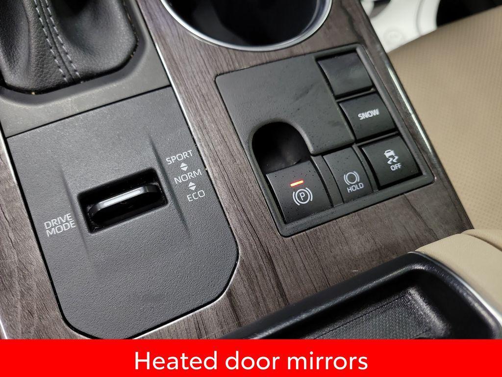 used 2023 Toyota Highlander car, priced at $32,995