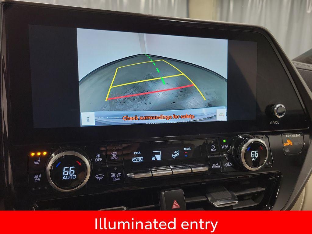 used 2023 Toyota Highlander car, priced at $32,995