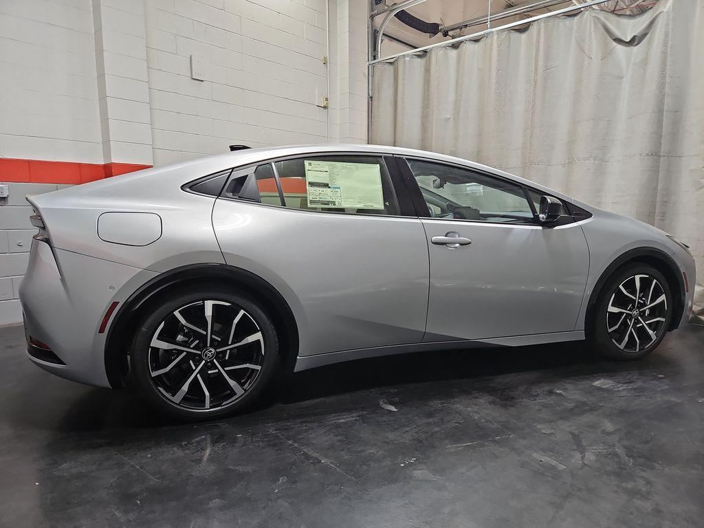 new 2026 Toyota Prius Plug-In Hybrid car, priced at $43,013