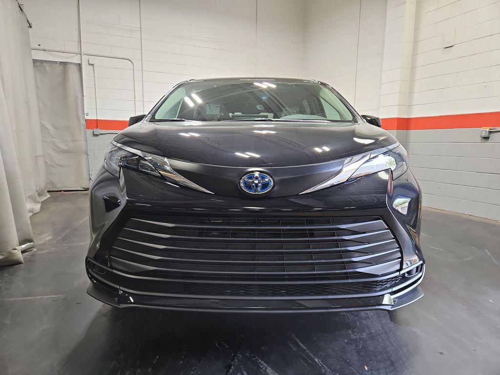new 2025 Toyota Sienna car, priced at $43,465