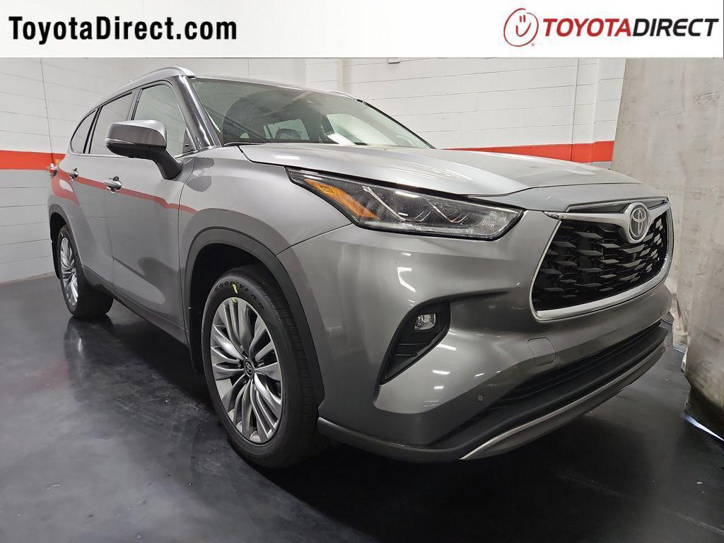 new 2025 Toyota Highlander car, priced at $55,073