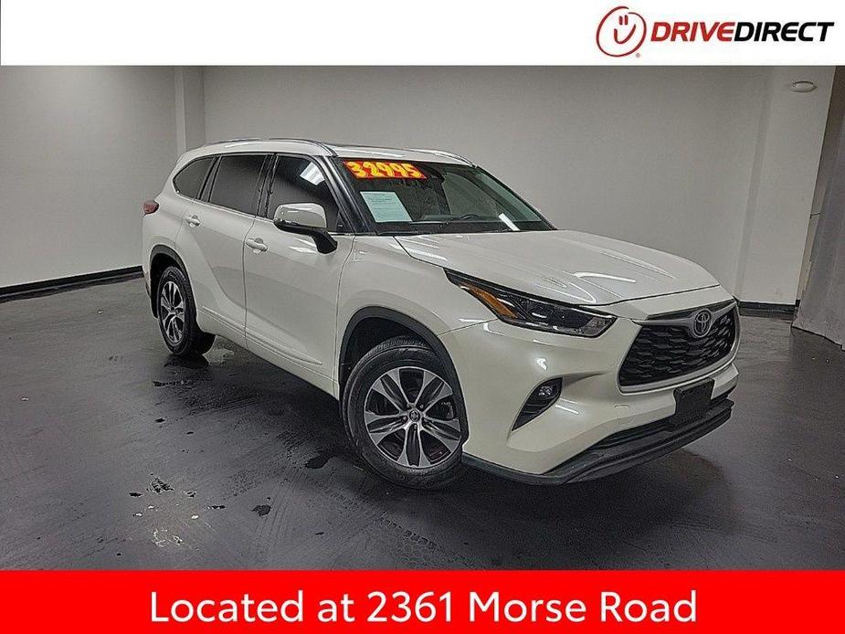 used 2021 Toyota Highlander car, priced at $32,994