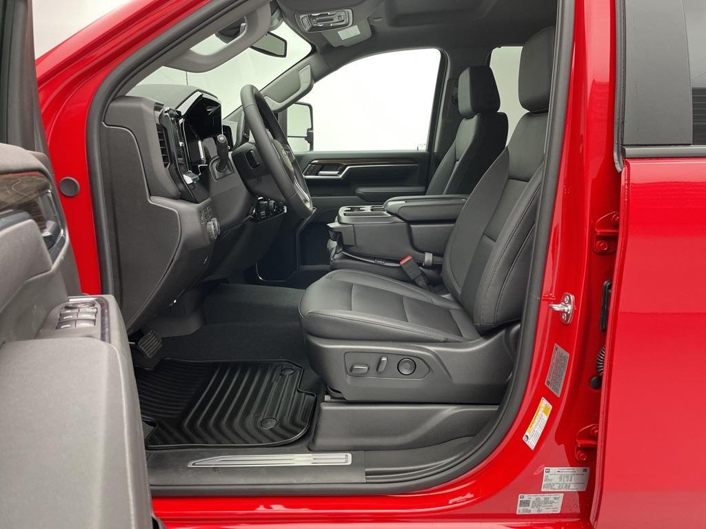new 2025 Chevrolet Silverado 3500 car, priced at $66,007