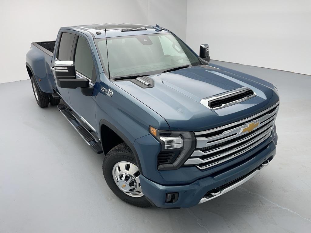 new 2025 Chevrolet Silverado 3500 car, priced at $87,825