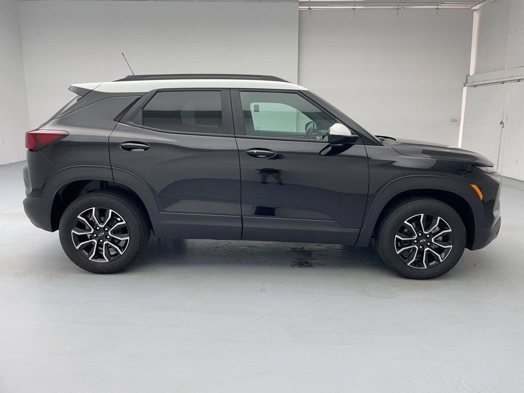 new 2025 Chevrolet TrailBlazer car, priced at $29,985