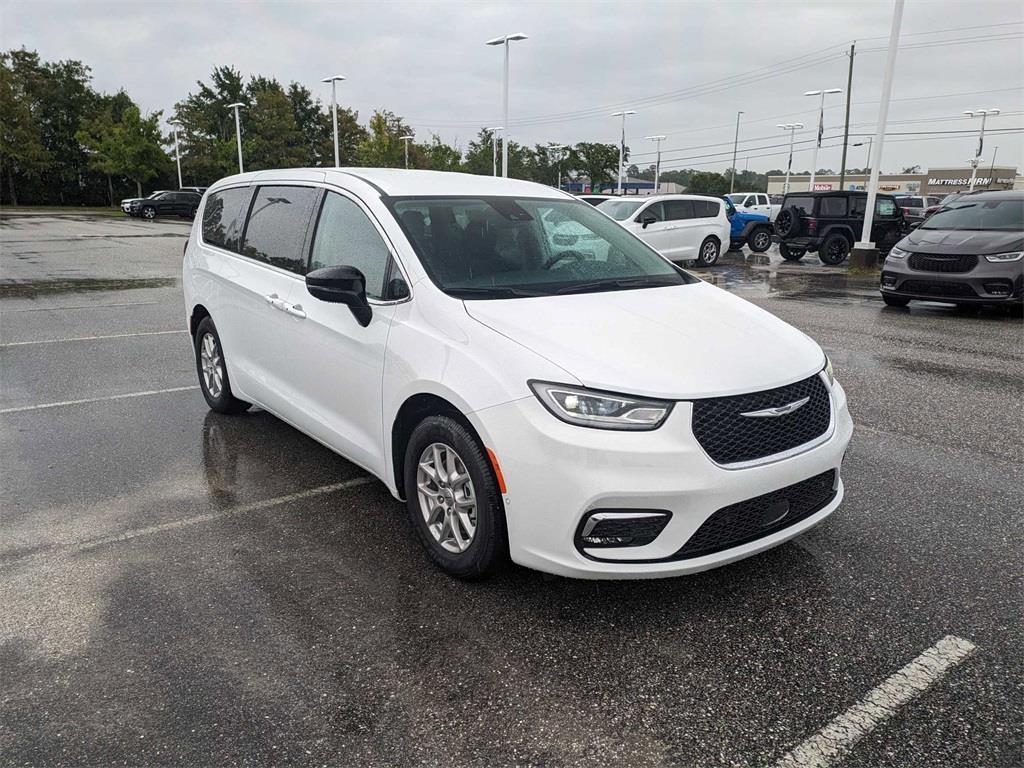 new 2024 Chrysler Pacifica car, priced at $42,000