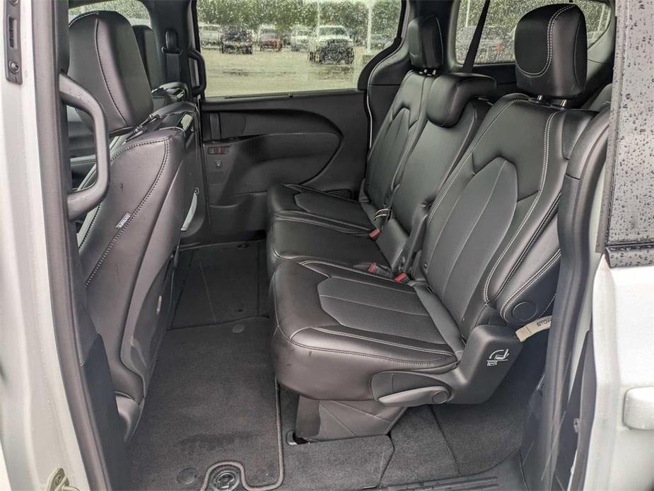 new 2024 Chrysler Pacifica car, priced at $49,455