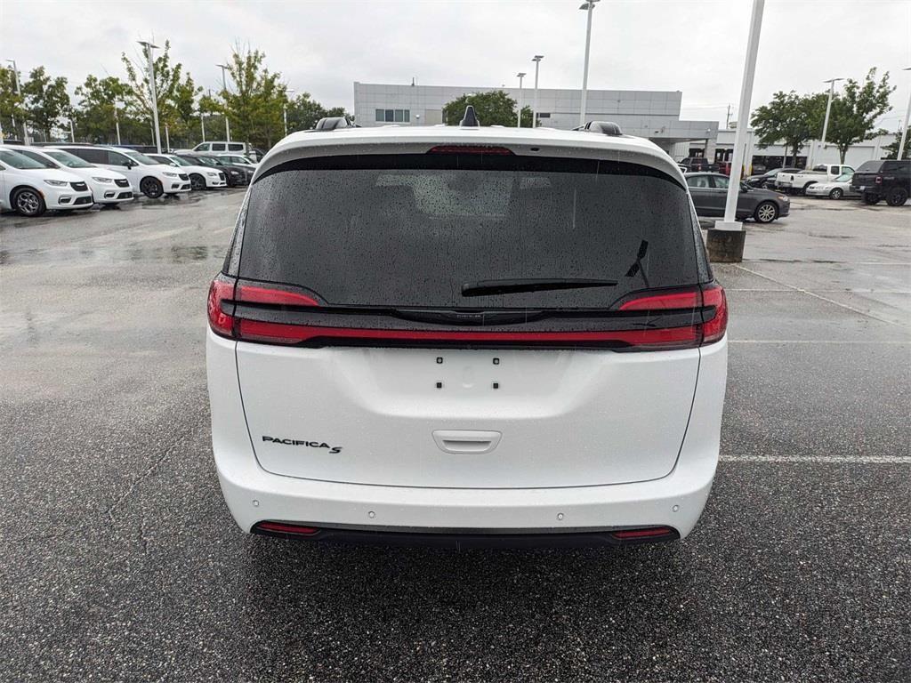 new 2024 Chrysler Pacifica car, priced at $49,455