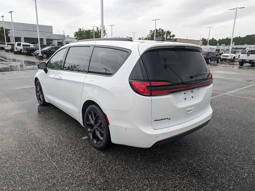 new 2024 Chrysler Pacifica car, priced at $49,455