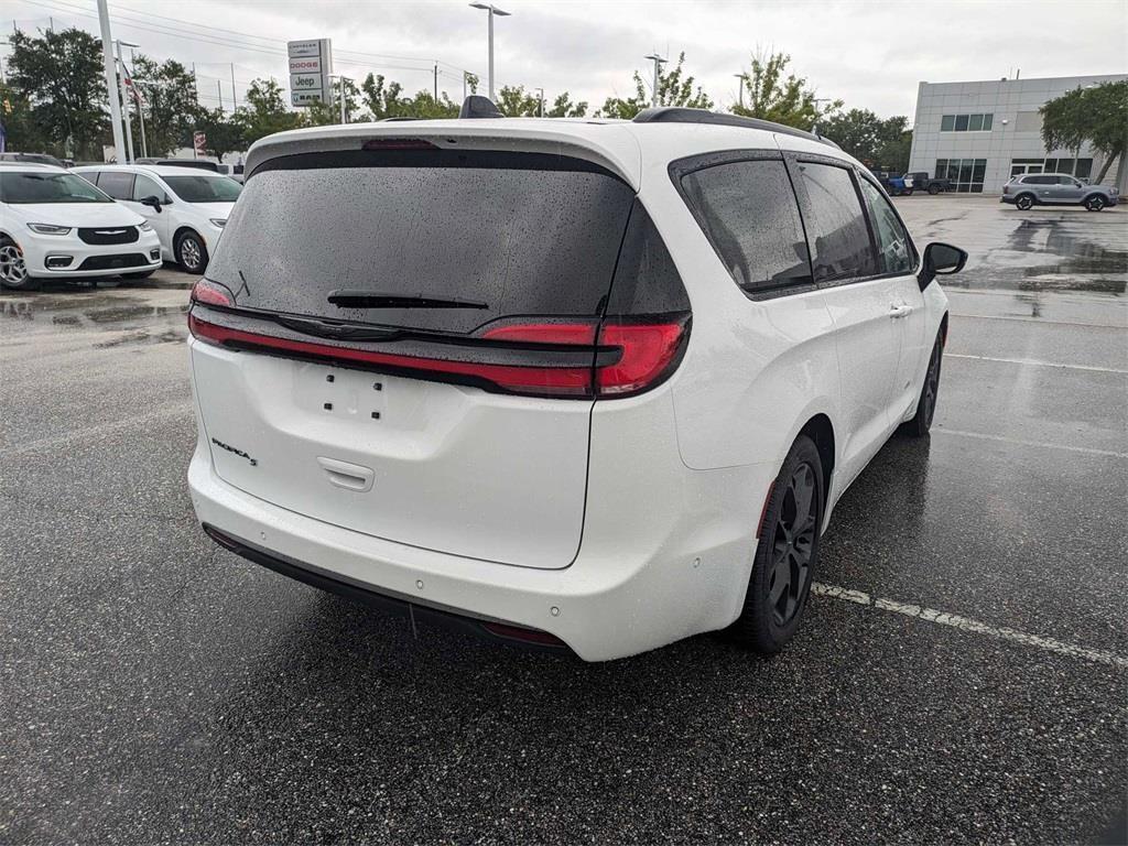 new 2024 Chrysler Pacifica car, priced at $49,455