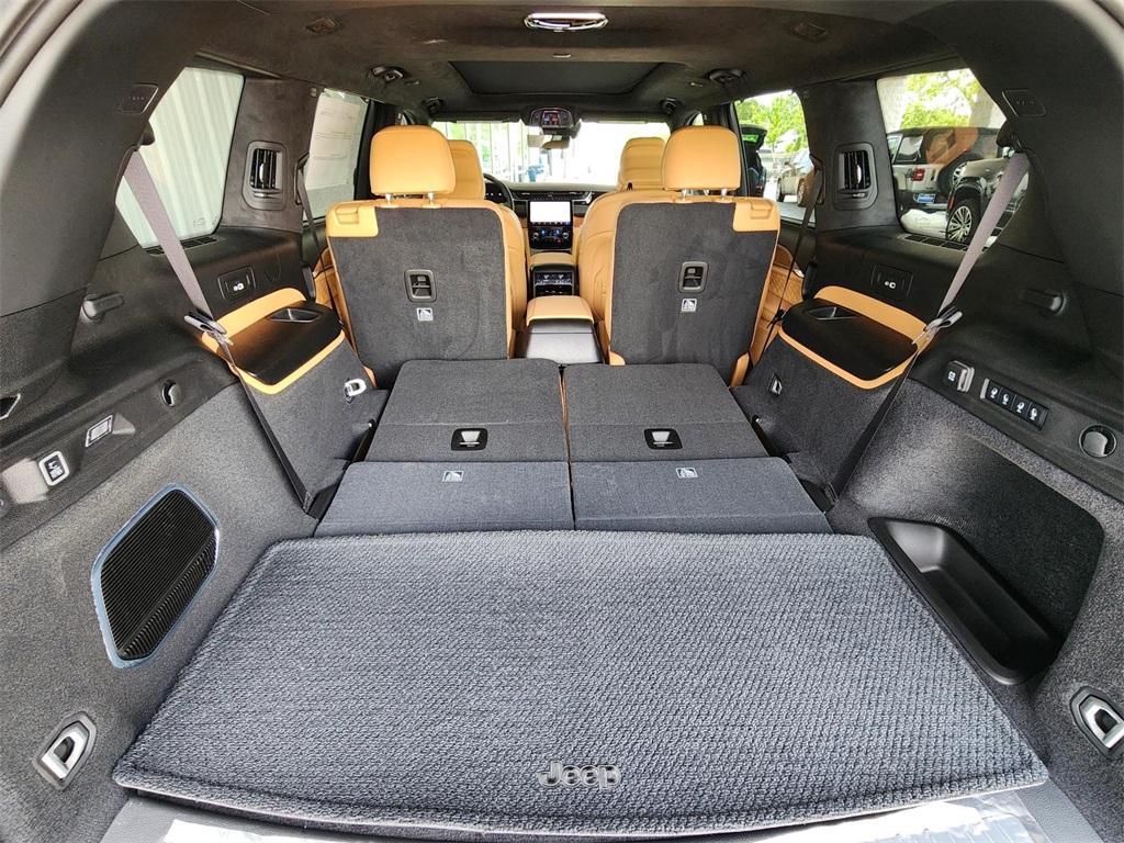 new 2025 Jeep Grand Cherokee L car, priced at $64,921