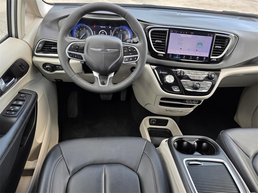 used 2024 Chrysler Pacifica car, priced at $29,977