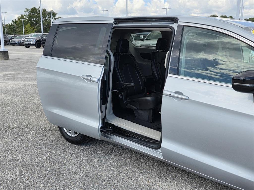 used 2024 Chrysler Pacifica car, priced at $29,977