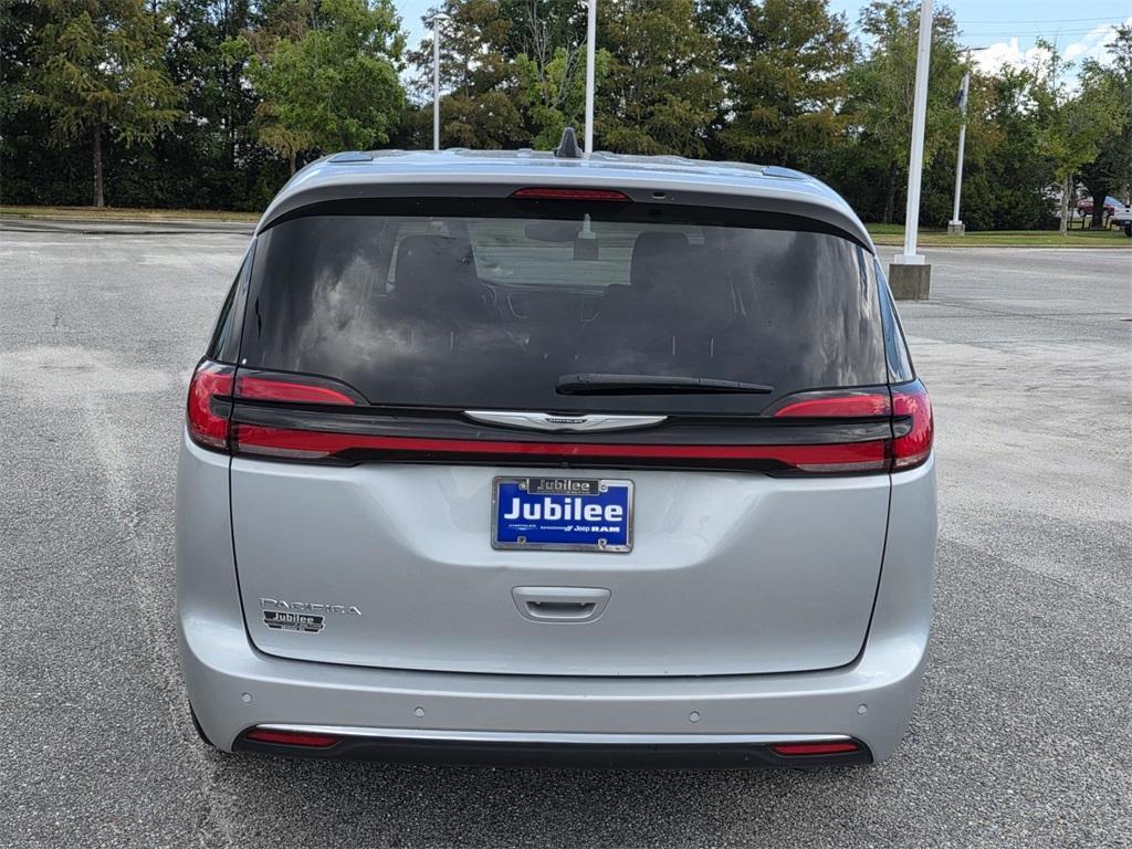 used 2024 Chrysler Pacifica car, priced at $29,977