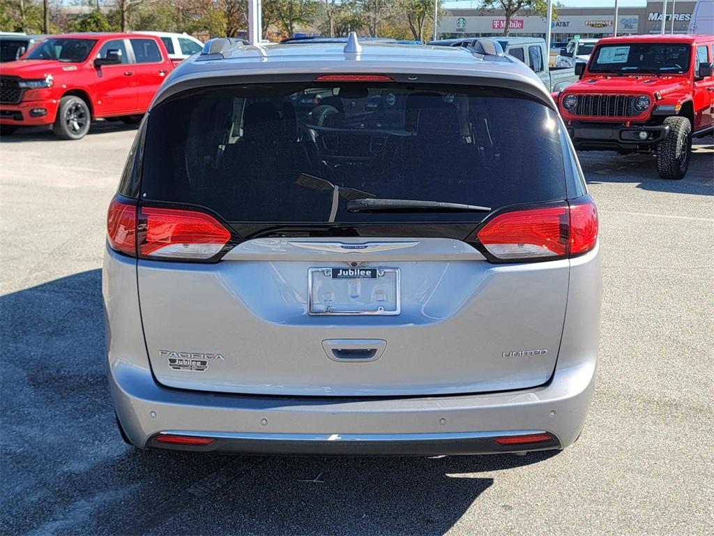 used 2018 Chrysler Pacifica car, priced at $16,266