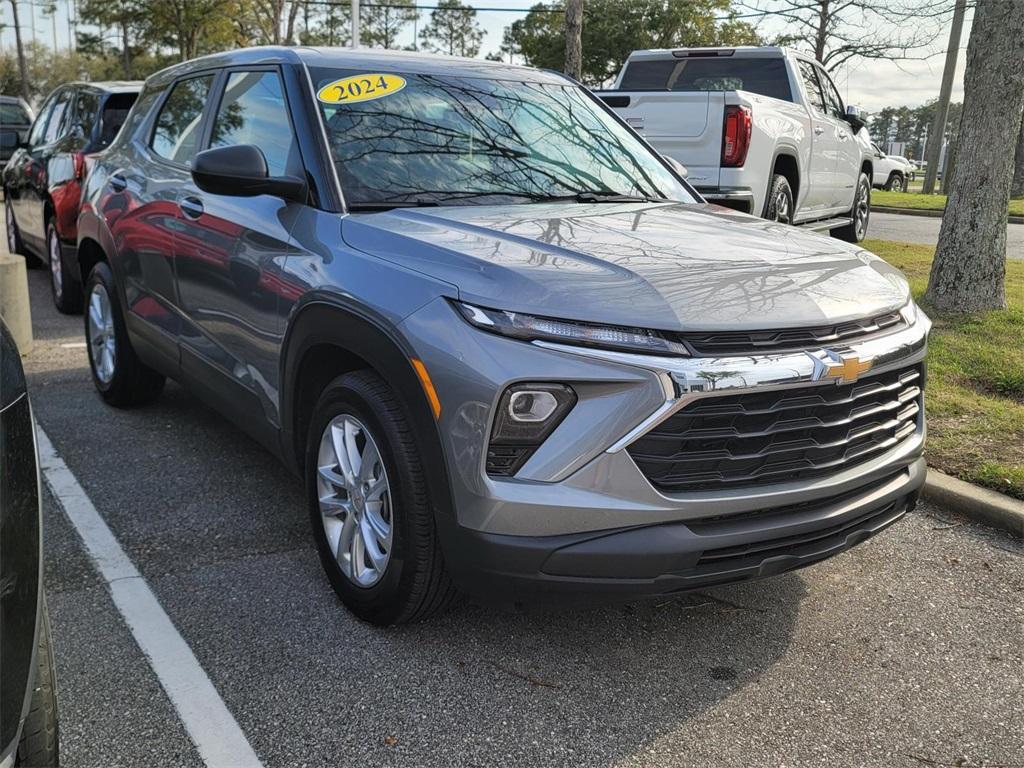 used 2024 Chevrolet TrailBlazer car, priced at $21,974