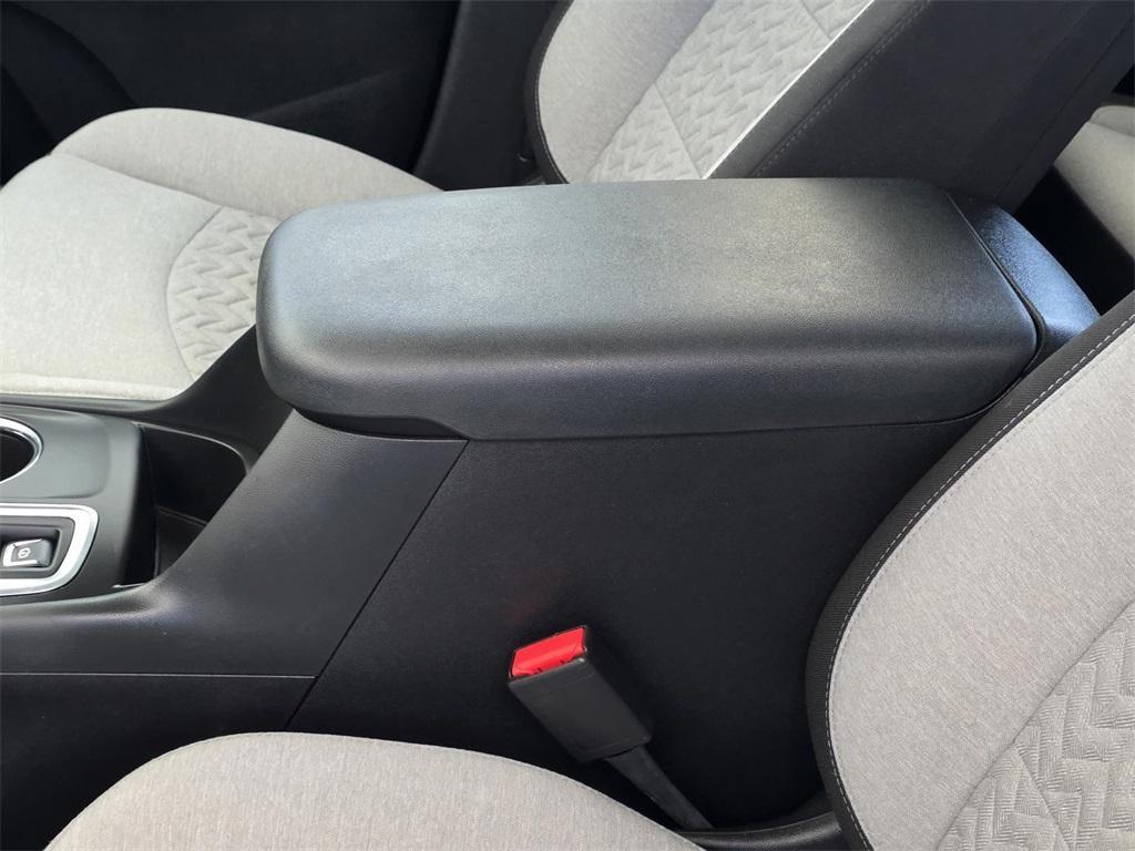 used 2022 Chevrolet Equinox car, priced at $21,815