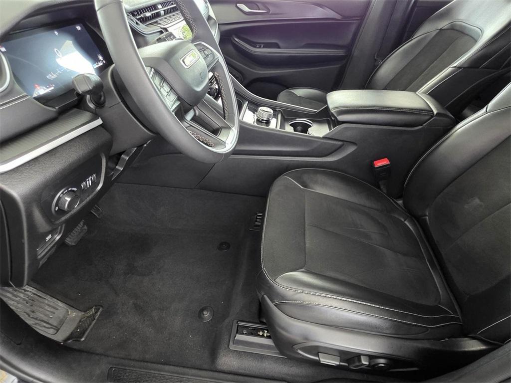 used 2024 Jeep Grand Cherokee car, priced at $32,808