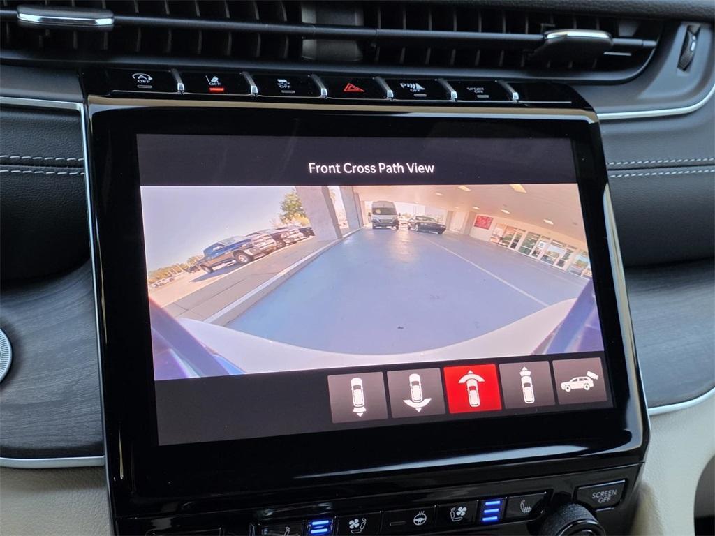 new 2025 Jeep Grand Cherokee car, priced at $41,386