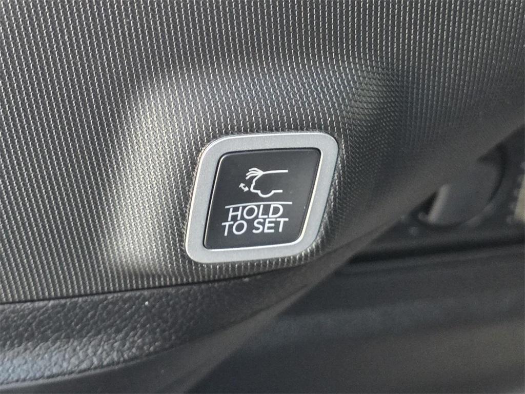 new 2025 Jeep Grand Cherokee car, priced at $41,386