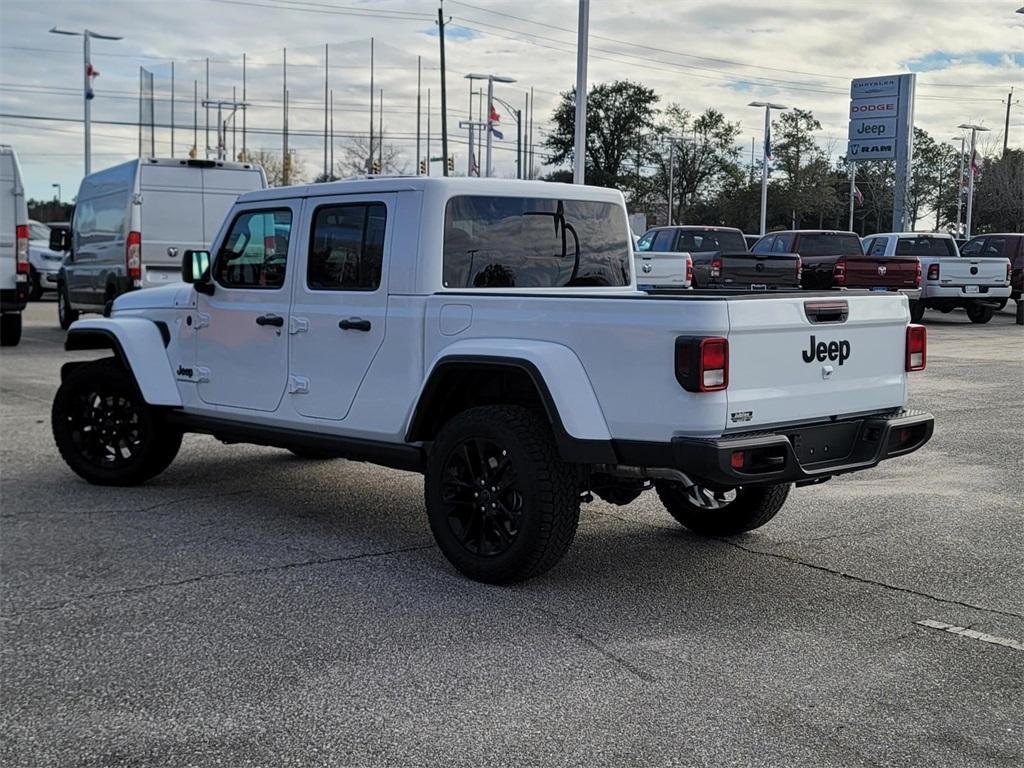 new 2025 Jeep Gladiator car, priced at $42,490