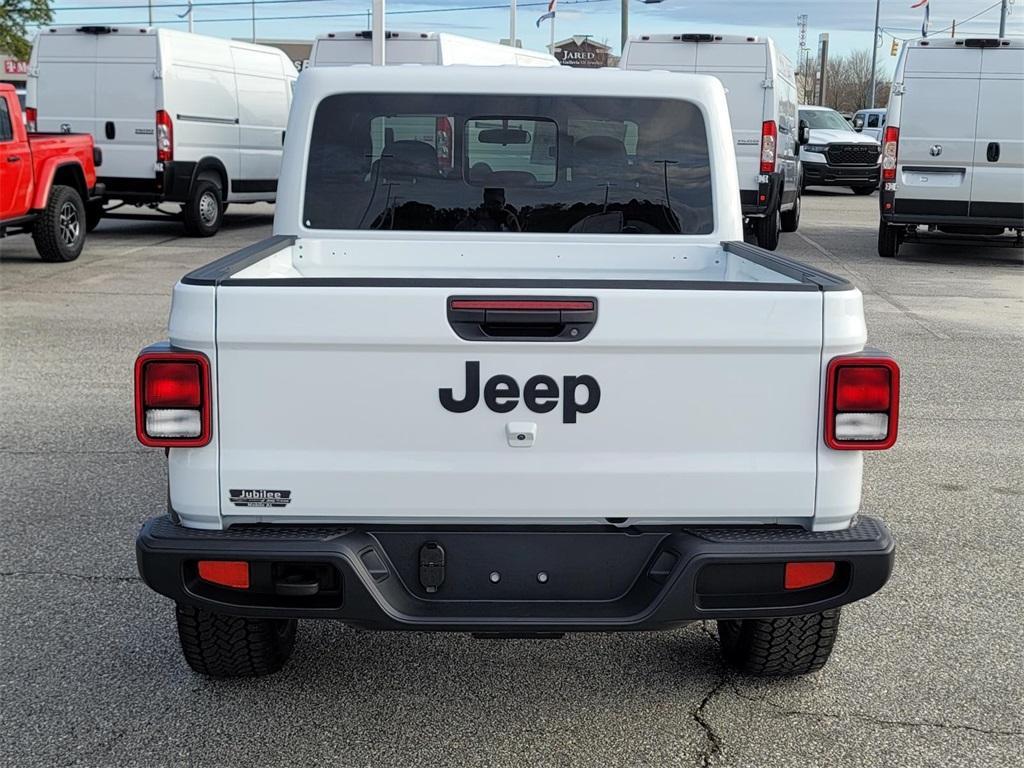 new 2025 Jeep Gladiator car, priced at $42,490