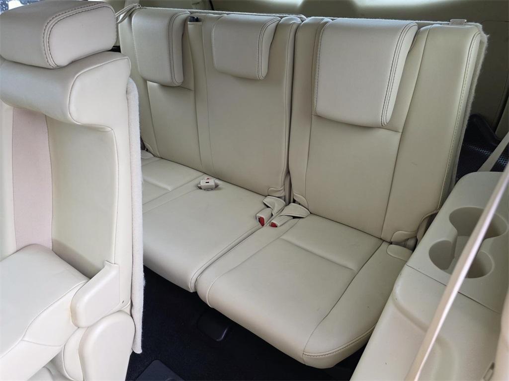 used 2016 Toyota Highlander car, priced at $19,816