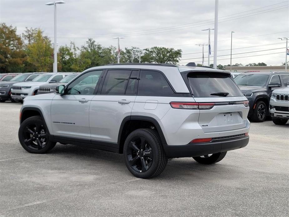 new 2025 Jeep Grand Cherokee car, priced at $43,270