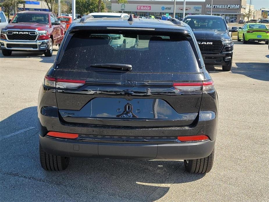 new 2025 Jeep Grand Cherokee car, priced at $47,670