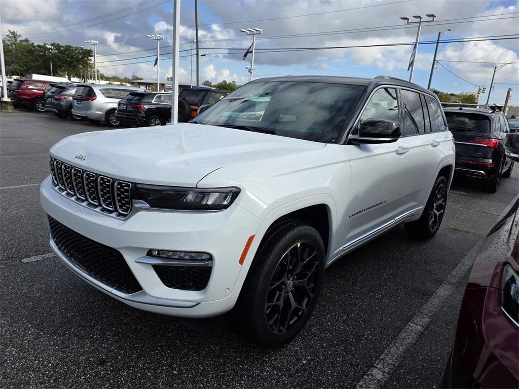 new 2025 Jeep Grand Cherokee car, priced at $53,680
