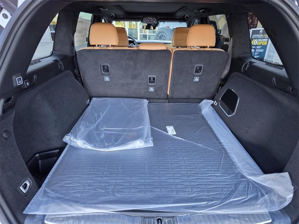 new 2025 Jeep Grand Cherokee car, priced at $56,282